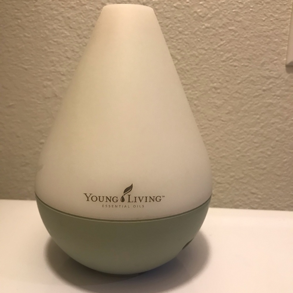 Young Living Dewdrop Diffuser